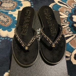 Chanel thong black sandals